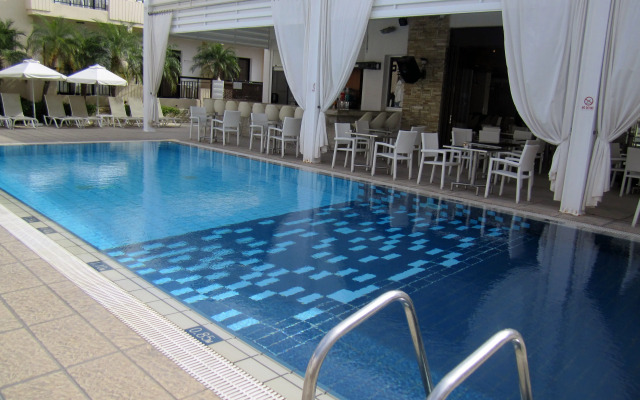 Senator Hotel Apartments - Adults Only