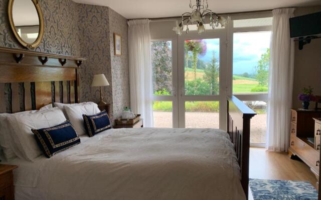 Clones 'Greenjoy - B&B