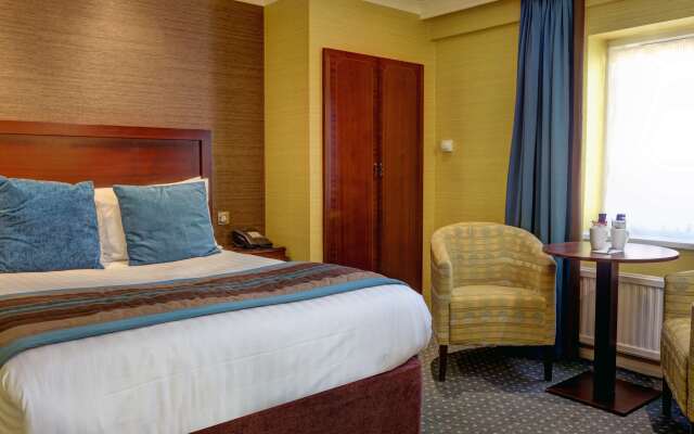 The Bull Hotel, Peterborough