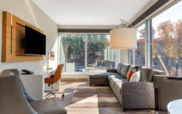 Cambria Hotel