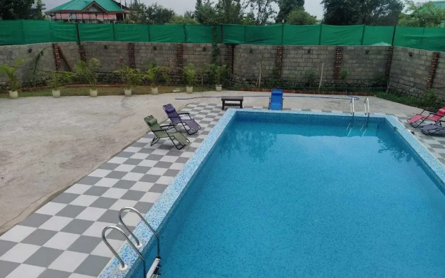 Dhauladhar Hills Resorts