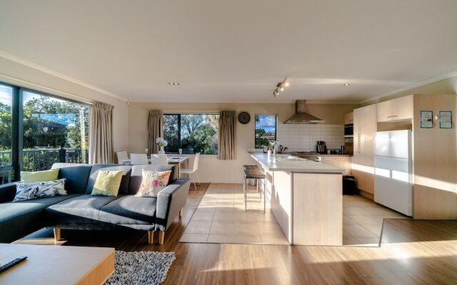 Glenfield Central Modern 1 Bdr Unit