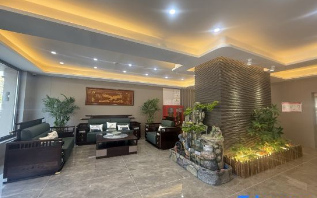 Lishu County Yifei Business Hotel