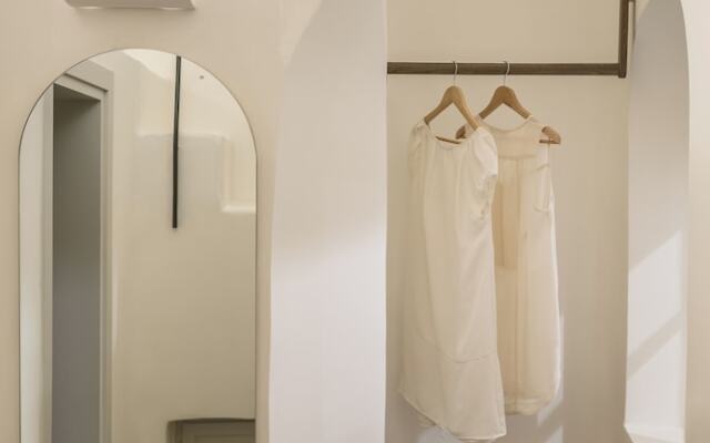 Enigma Apartments and Suites