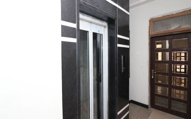 Capital O 30380 Kiaara Stay