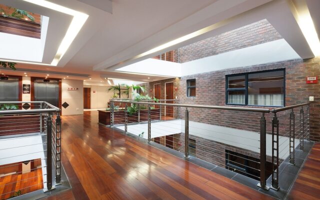 Rockwell Apartments by CTHA