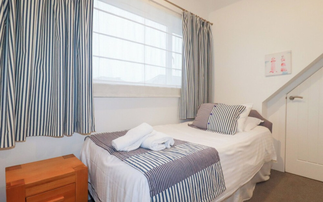 Fistral Palms 2