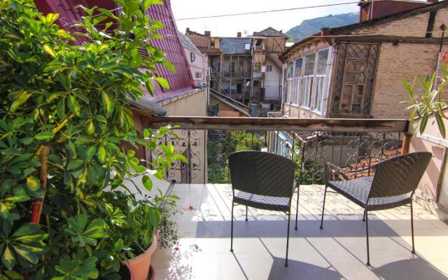 Bfg Suites Leselidze