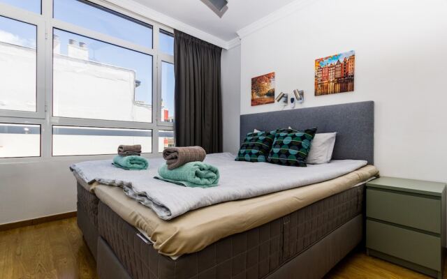 Apartment Happy
