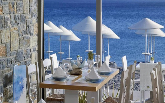 Coriva Beach Hotel & Bungalows