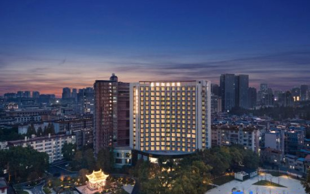 LuoJia Hills Hotel