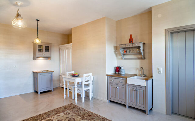 Haones Suites