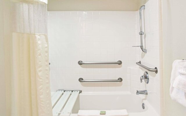 Super 8 by Wyndham Orlando International Drive
