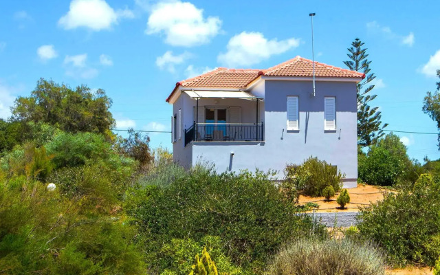 Romanos Beach Villas