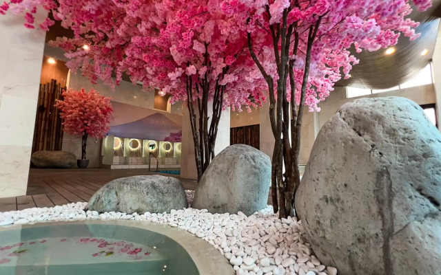 The Yanné, Onsen Hotel