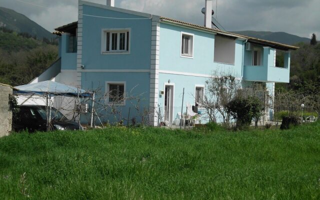 Tom's House/2 Between Paleokastritsa Dassia Ipsos!
