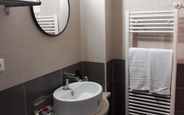 Sira House Milano