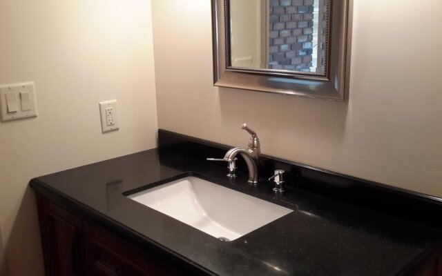 Casa Loma BnB
