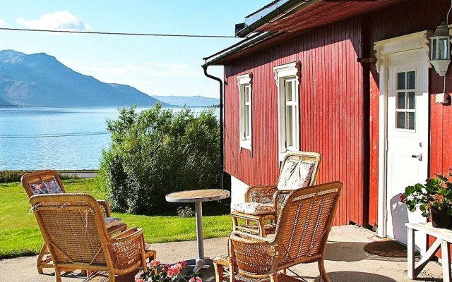 4 Star Holiday Home in Straumsbukta
