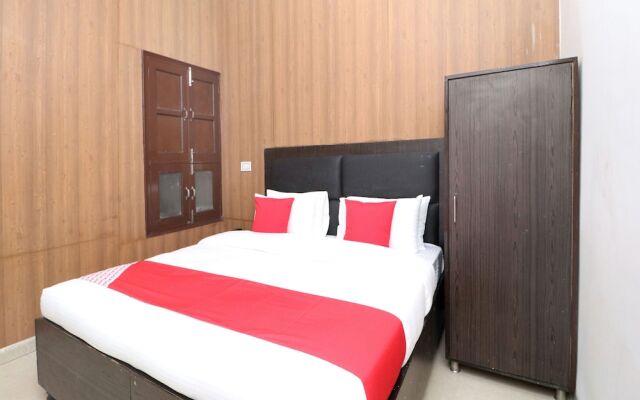 OYO 12664 Hotel Kailash Regency