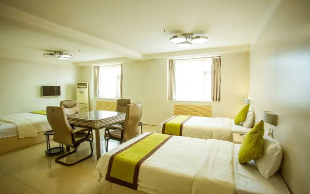 Oasis Business Hotel (Dongying Xisi Road)