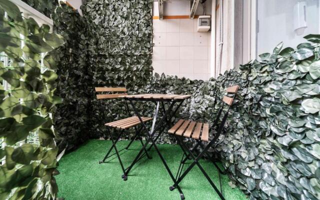 Dante 138 Class Rooms & Apartments