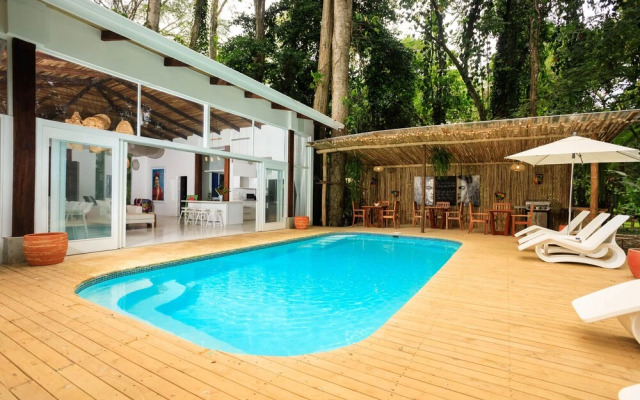 Gigi Brown Villa Frida Puerto Viejo