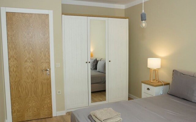 FM Luxury 2-BDR Apartment - Relax