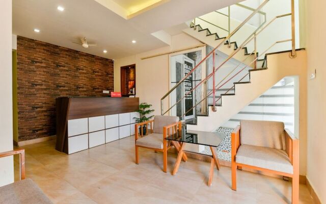 Oyo 17072 Meridian Regency