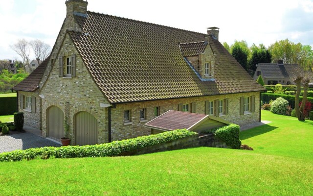 Luxurious Villa in De Panne With Garden