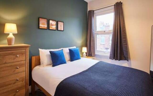 Host Stay Charlotte Street