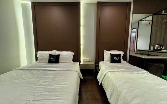 Reddoorz Plus Near Saigon Centre