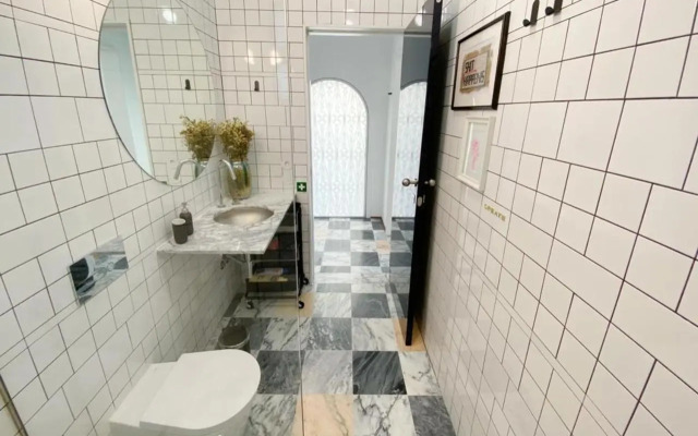 Oxford Green House by LovelyStay