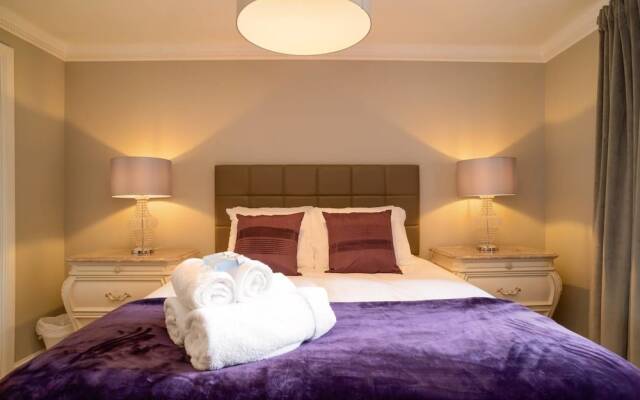 JOIVY Gorgeous Stockbridge Apt With Underground Parking