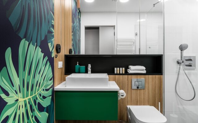 Downtown Apartments Waterlane Island - Riverview Pool, SPA, Gym & Parking