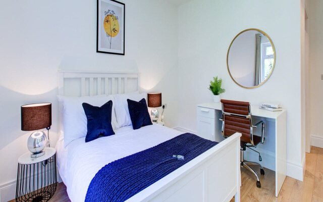 Hybrid Resi - New Malden