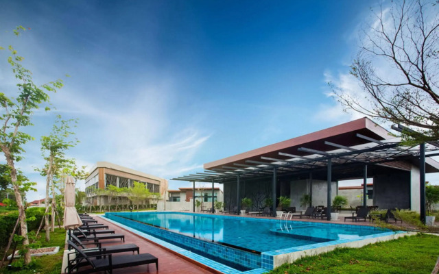 Sea Two Pool Villa Resort