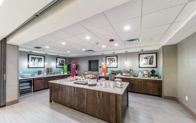 Hampton Inn & Suites Pryor