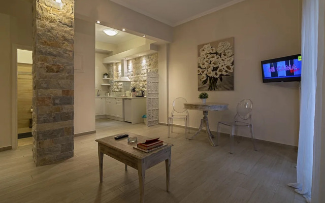 Parthenon Stones apt in Koukaki area