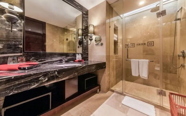 Chongqing Kingtown Hotel