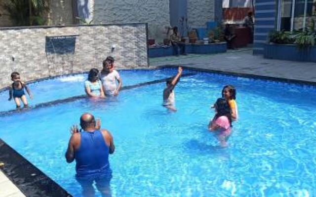 Mayur Retreat