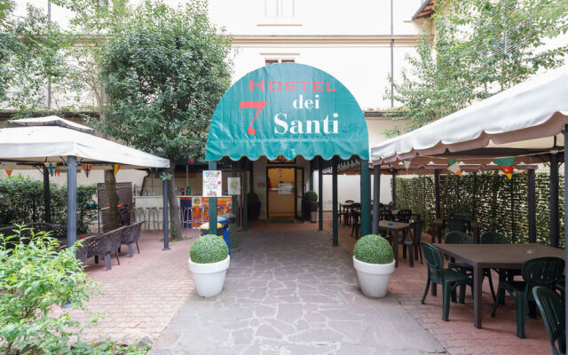 7 Santi Hostel