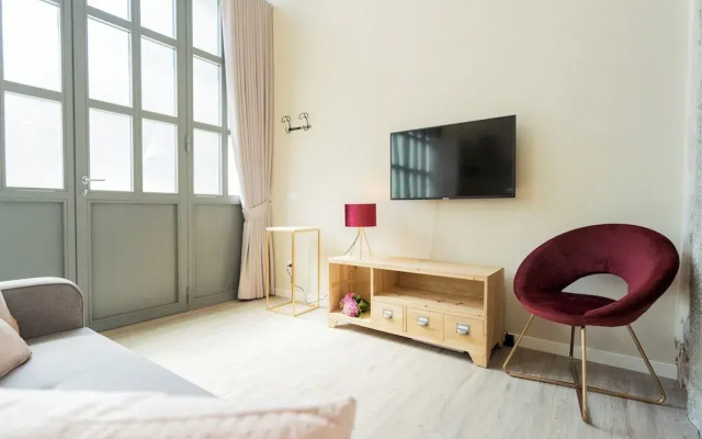 Romantic Escape City Centre With Jacuzzi & Parking