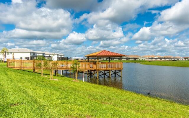 Luxury Oasis - Private Pool Prime Location