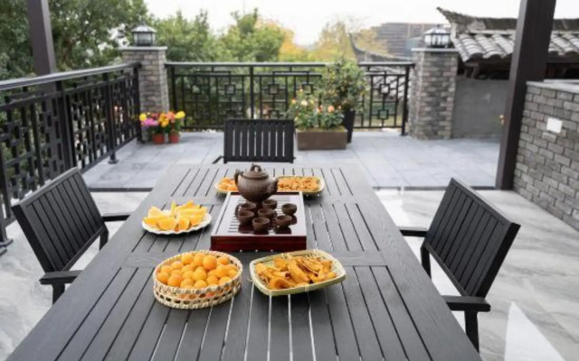 Jianglangshan Rugui Farmhouse