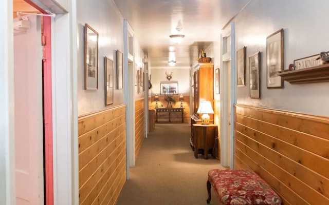 Waybury Inn
