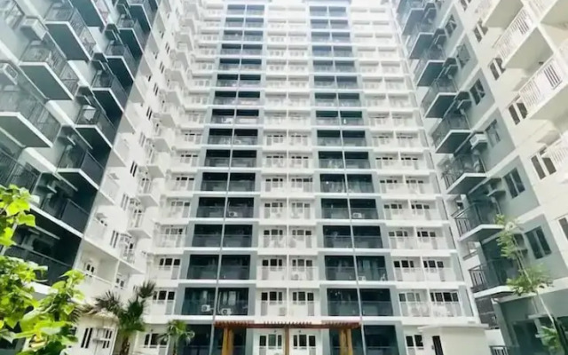 Hubomoto SM Suites