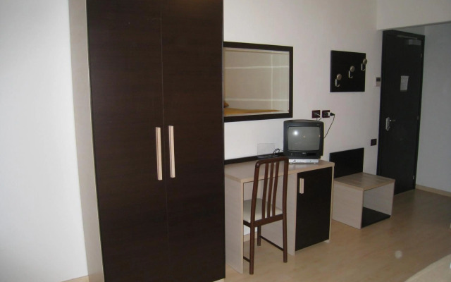 Hotel Canasta