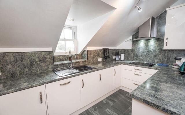 Bridge House Apartment 3