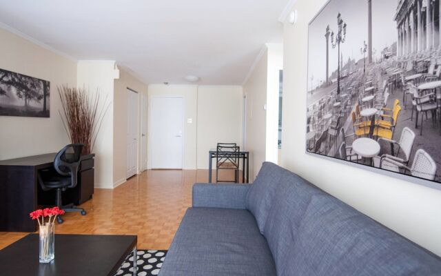 Slick 1BR Right Downtown by Namastay